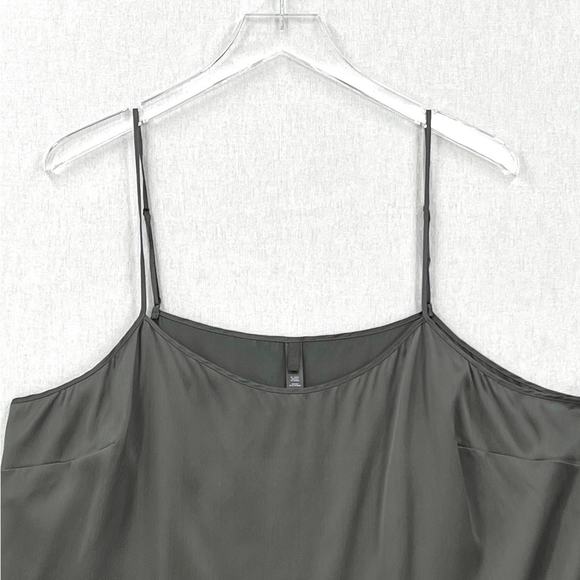 SKIMS Stretch Silk Crop Sleep Cami Tank Womens 2X Gunmetal Gray Spaghetti Strap - Picture 4 of 12